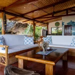 palawan-oceanview-kingbed5-floral-island-resort